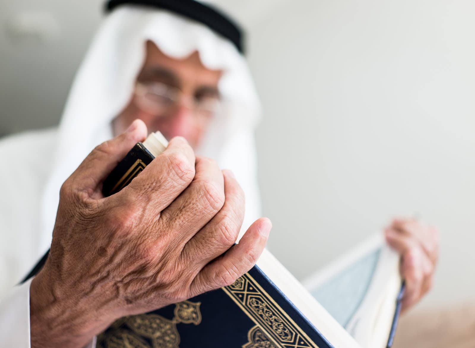 La sadaqah pour un proche malade : ce que dit l'Islam