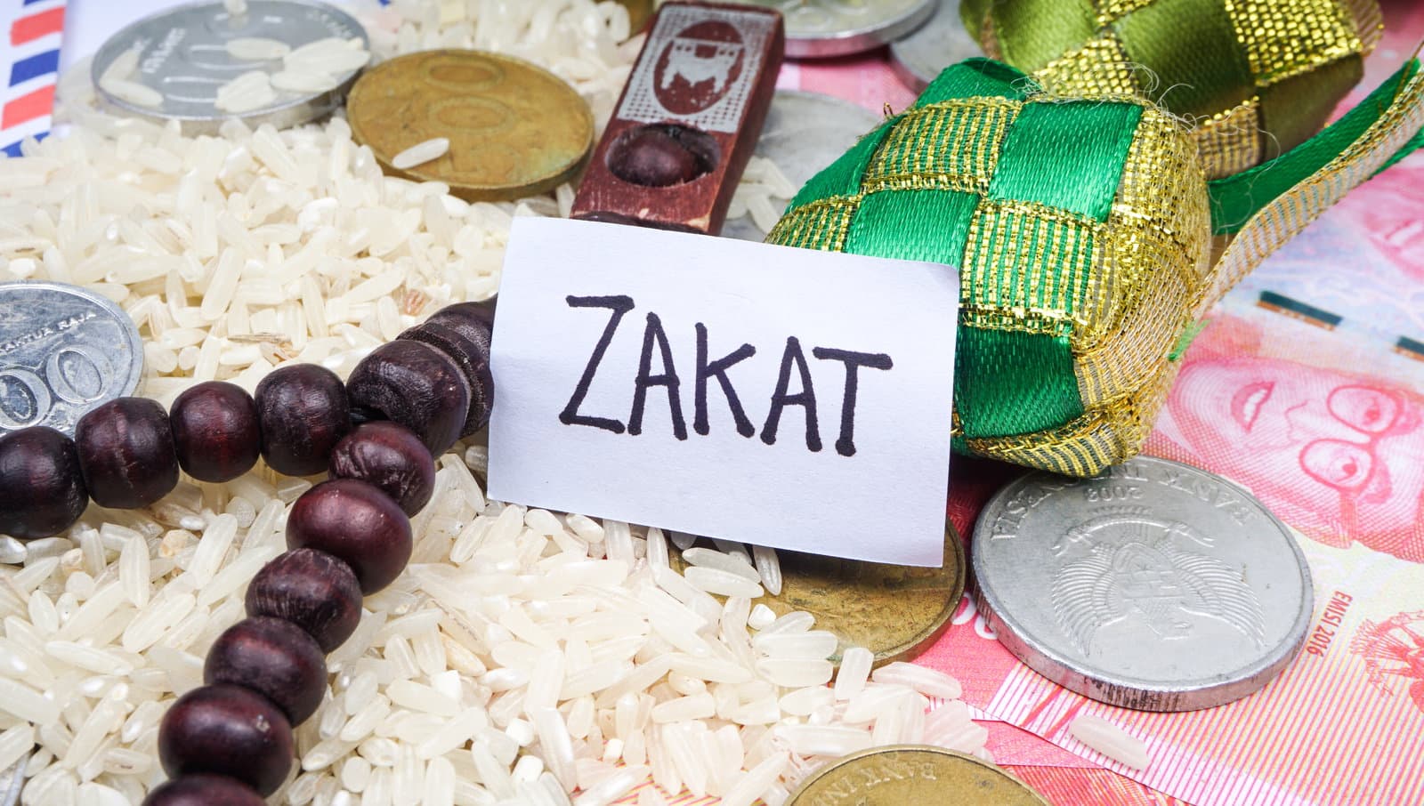 ¿Cuál es la diferencia entre la sadaqah y la zakat?